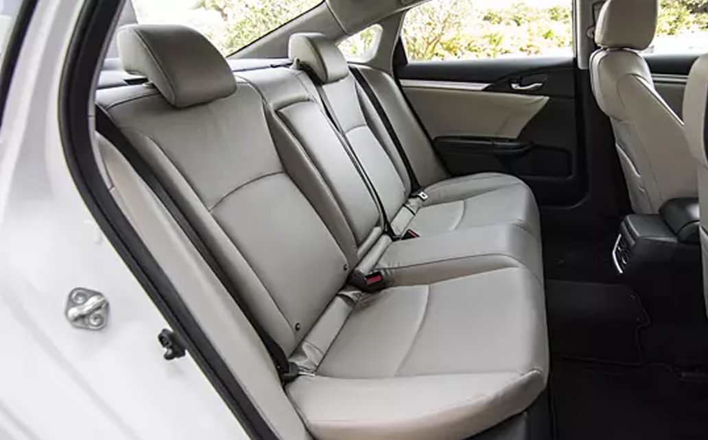Honda Civic 2019 4