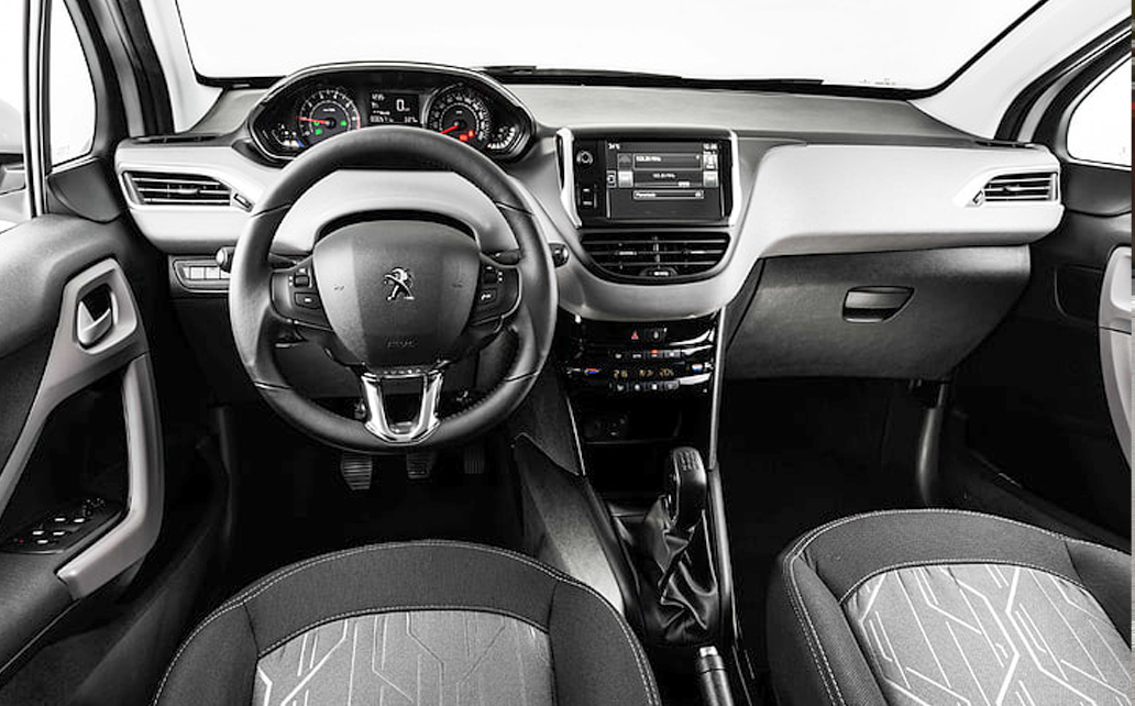 Peugeot 208 5